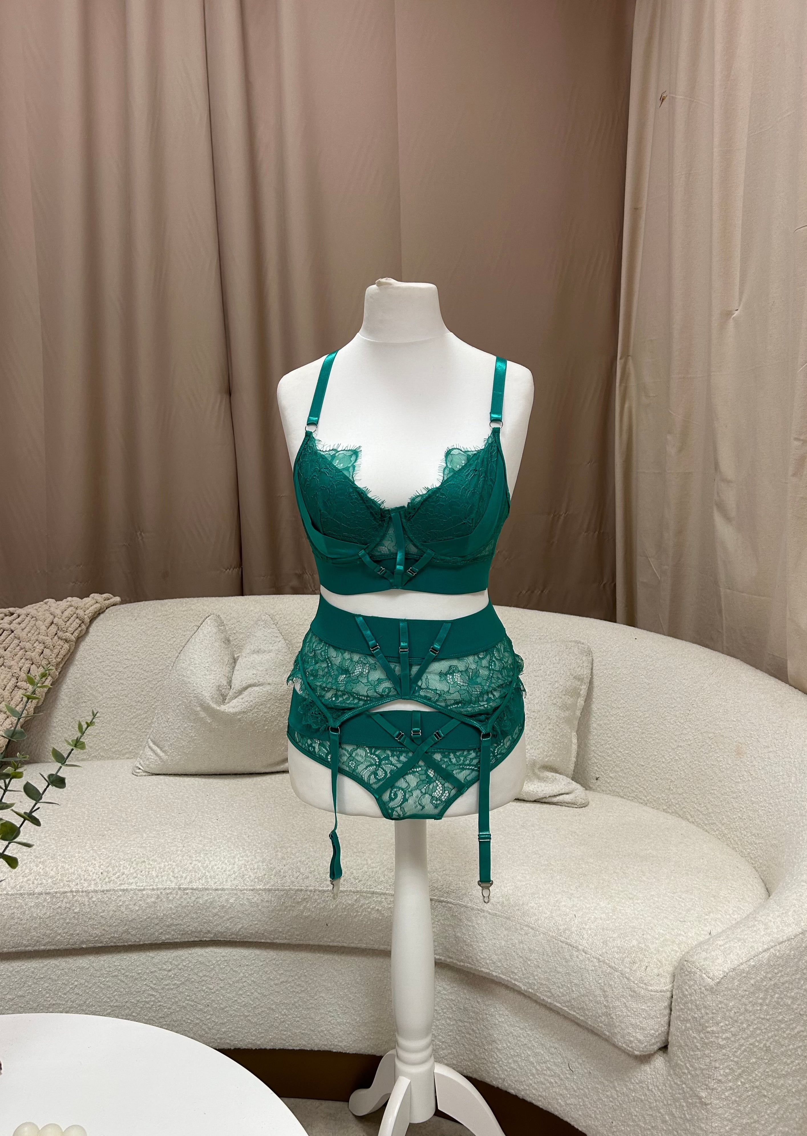 Poison Ivy / Medusa Inspo-KN345